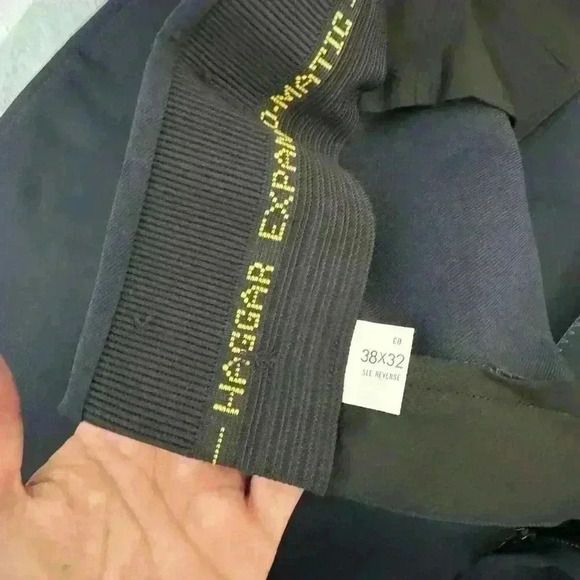 Haggar MAGIC STRETCH Dress Pant Men's Size 38x32 Navy Blue Career Casual NWT - Picture 3 of 9